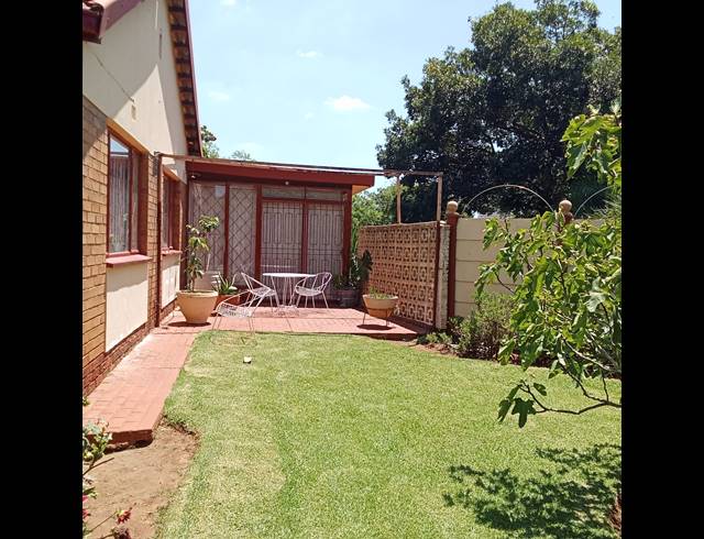 3 BEDROOM FREESTANDING FOR SALE IN EDELWEISS